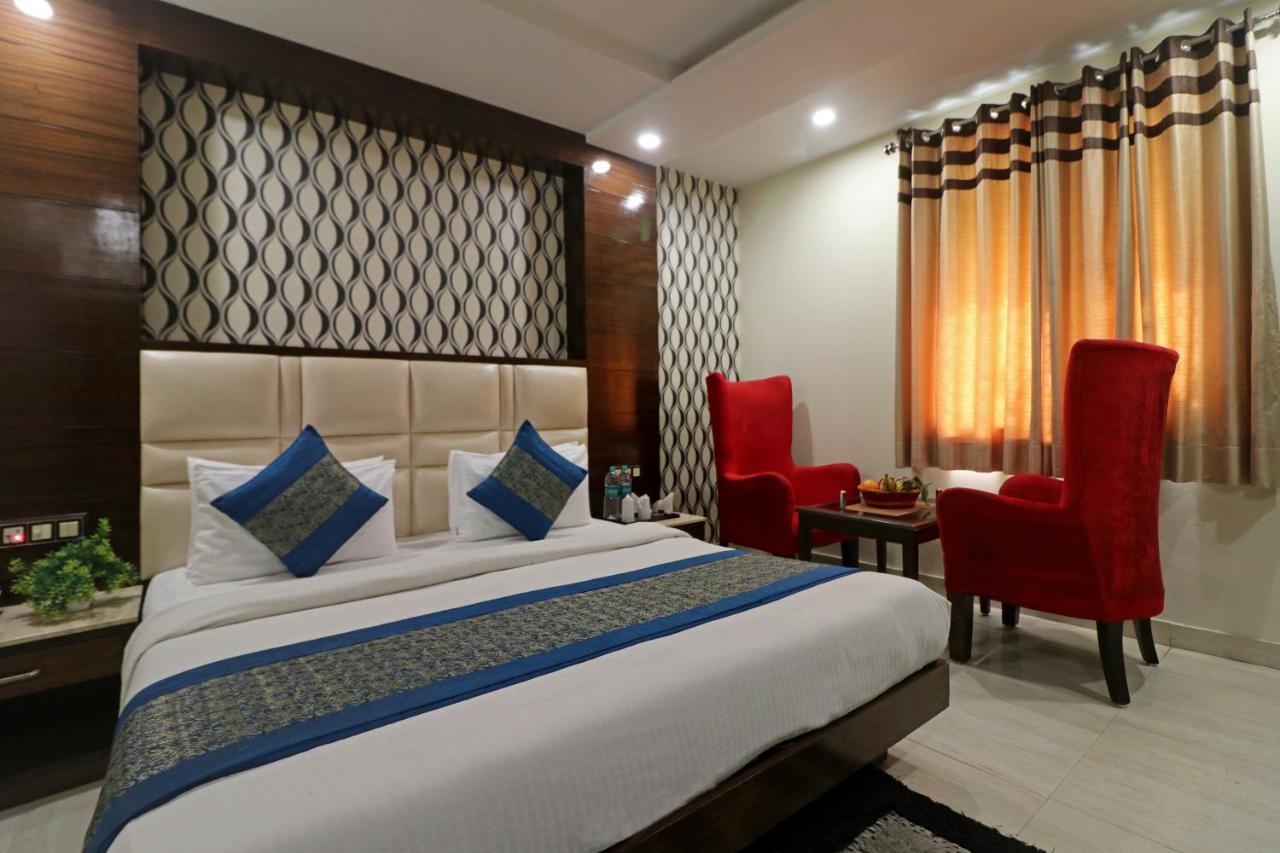 Hotel Mannat International By Mannat New Delhi Exteriör bild
