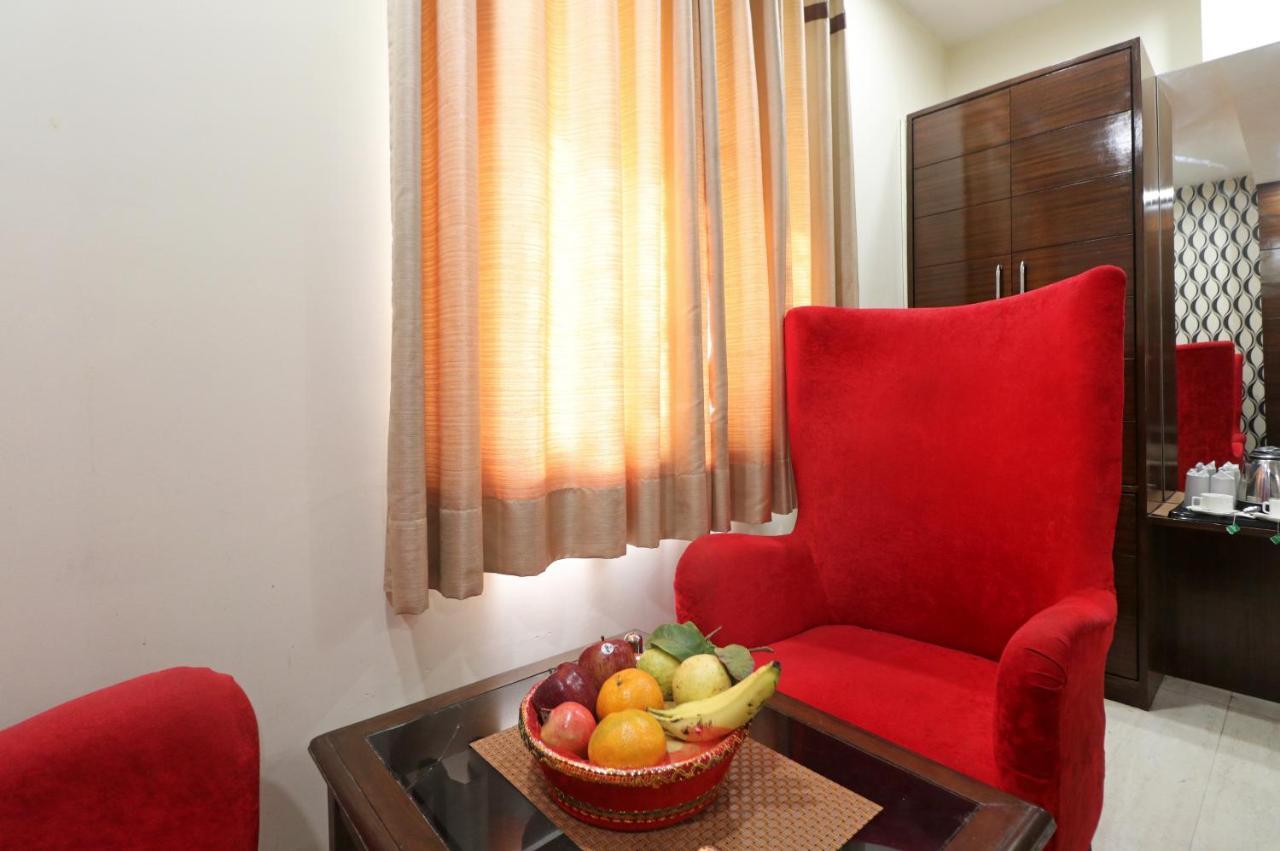 Hotel Mannat International By Mannat New Delhi Exteriör bild
