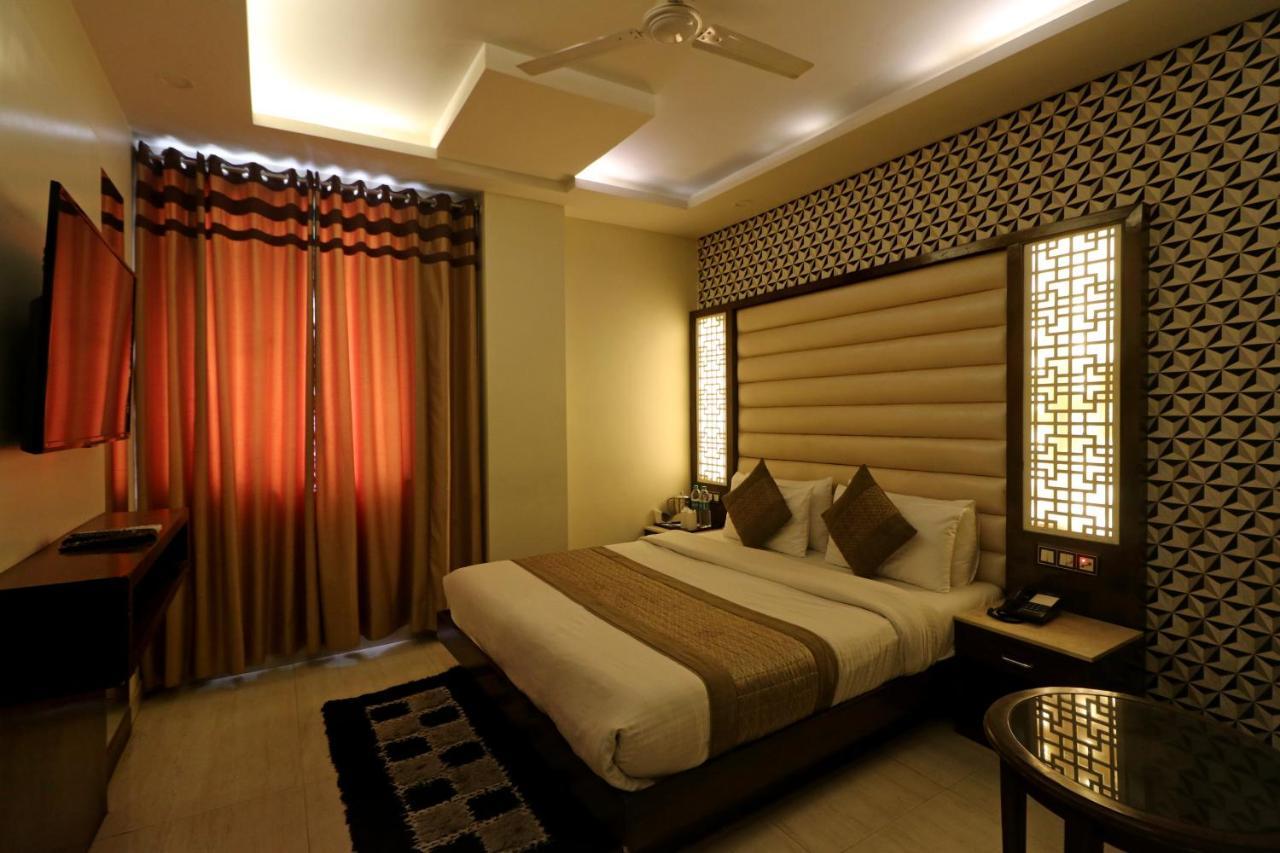 Hotel Mannat International By Mannat New Delhi Exteriör bild