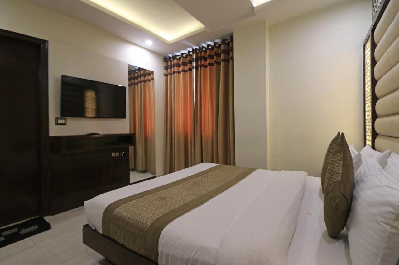 Hotel Mannat International By Mannat New Delhi Exteriör bild