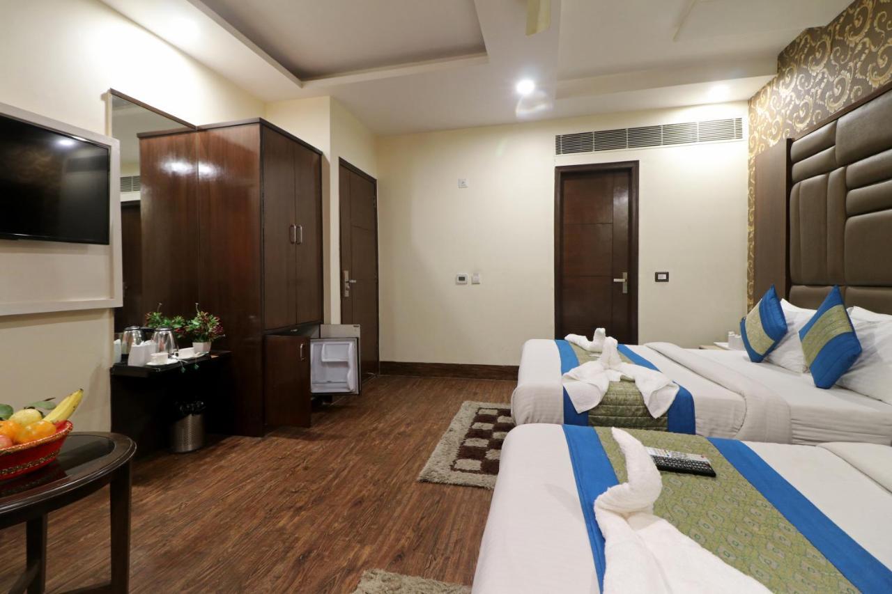 Hotel Mannat International By Mannat New Delhi Exteriör bild
