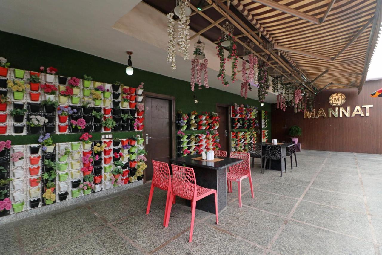 Hotel Mannat International By Mannat New Delhi Exteriör bild
