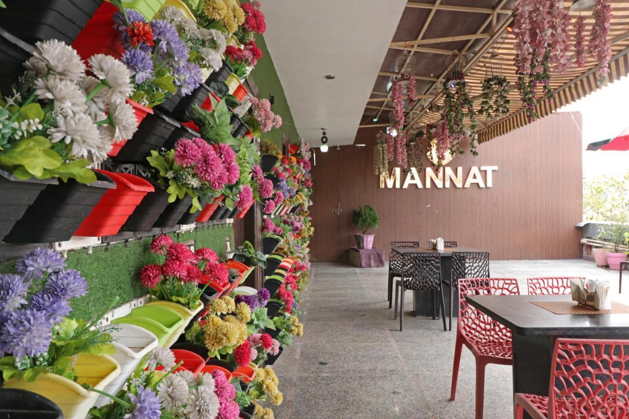 Hotel Mannat International By Mannat New Delhi Exteriör bild